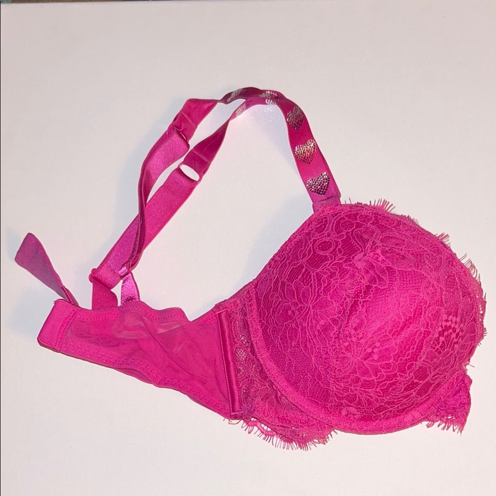 Victoria Secret Lace Underwire Bra in Vibrant Pink
